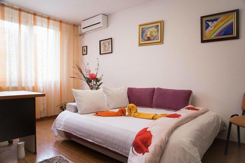 Belle Studio Apartment Galati Bagian luar foto